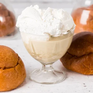 GRANITA AL LATTE DI MANDORLA E PANNA CON BRIOSCHIA COLRUPPO